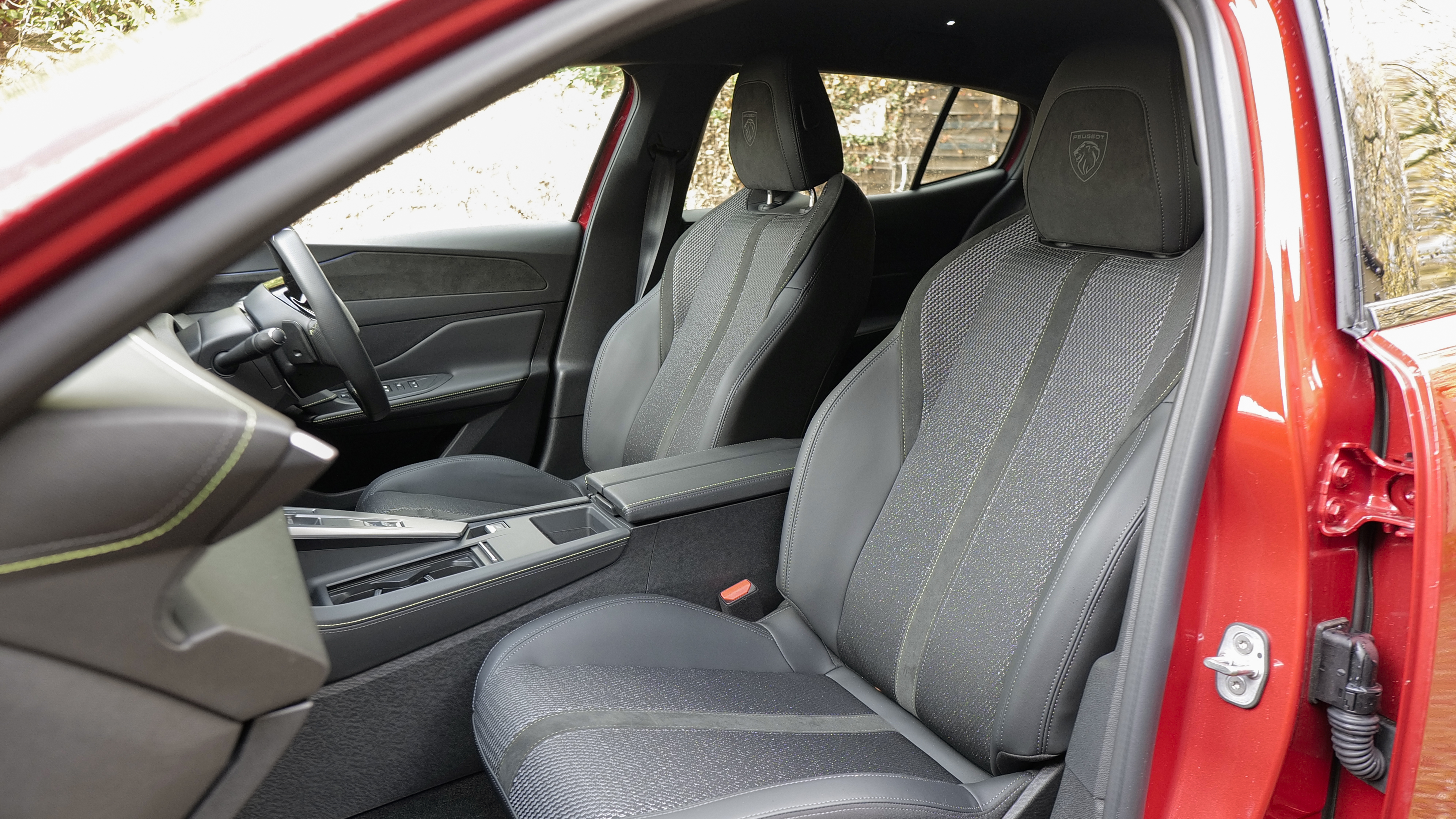 PEUGEOT E-408 ELECTRIC FASTBACK 154kW GT 58kWh 5dr Auto
